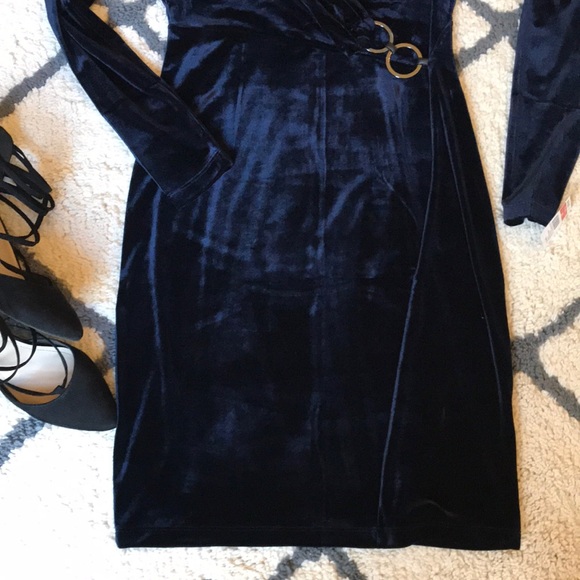 NEW T Tahari velvet dress - Picture 5 of 5